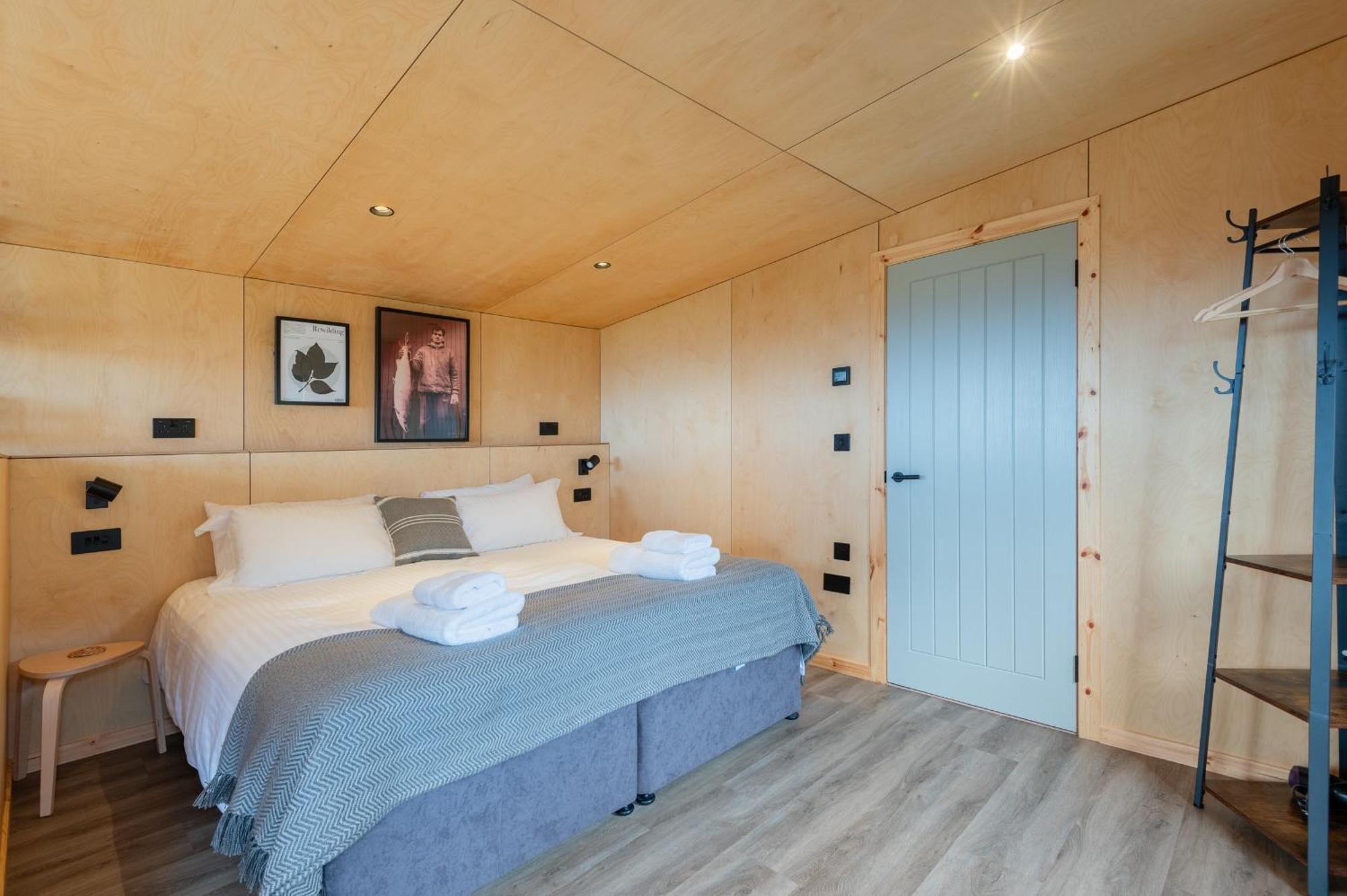 Rustic Cabins, Sea Views From Rewilded Farm With Highland Cows St Andrews Eksteriør bilde